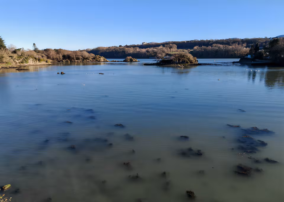 An image of the Menai Straits as the tide is coming in